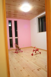 伊豆市修善寺にデザインにこだわった家が完成しました。